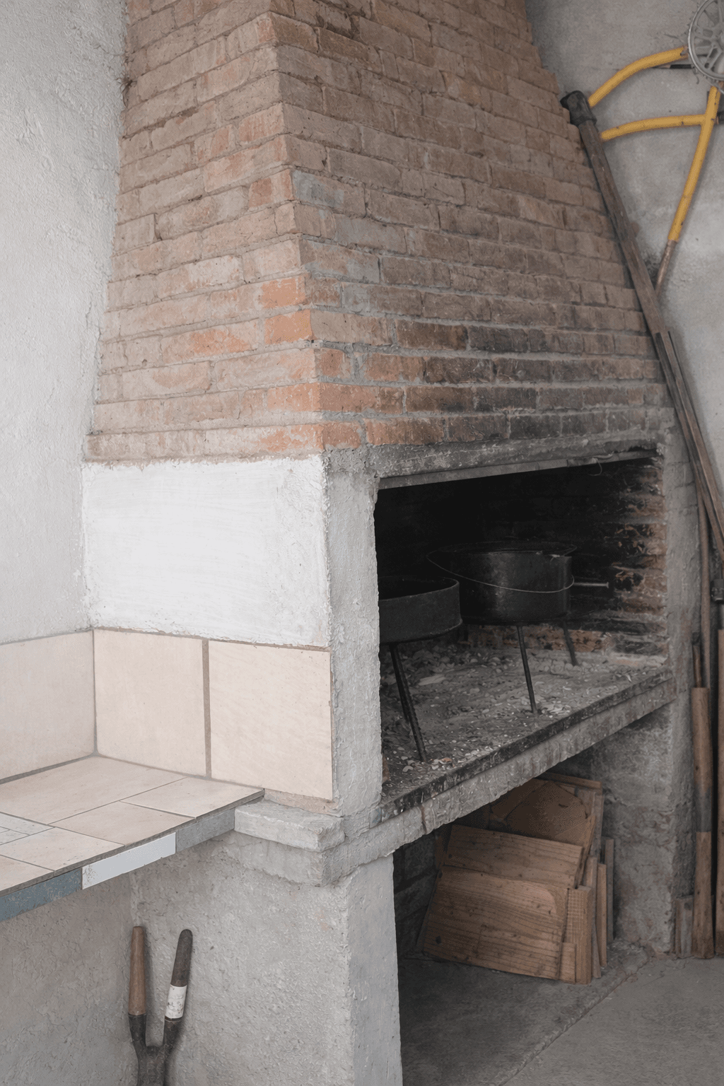 Casa 2 dormitorios con amplio lote.  - 5