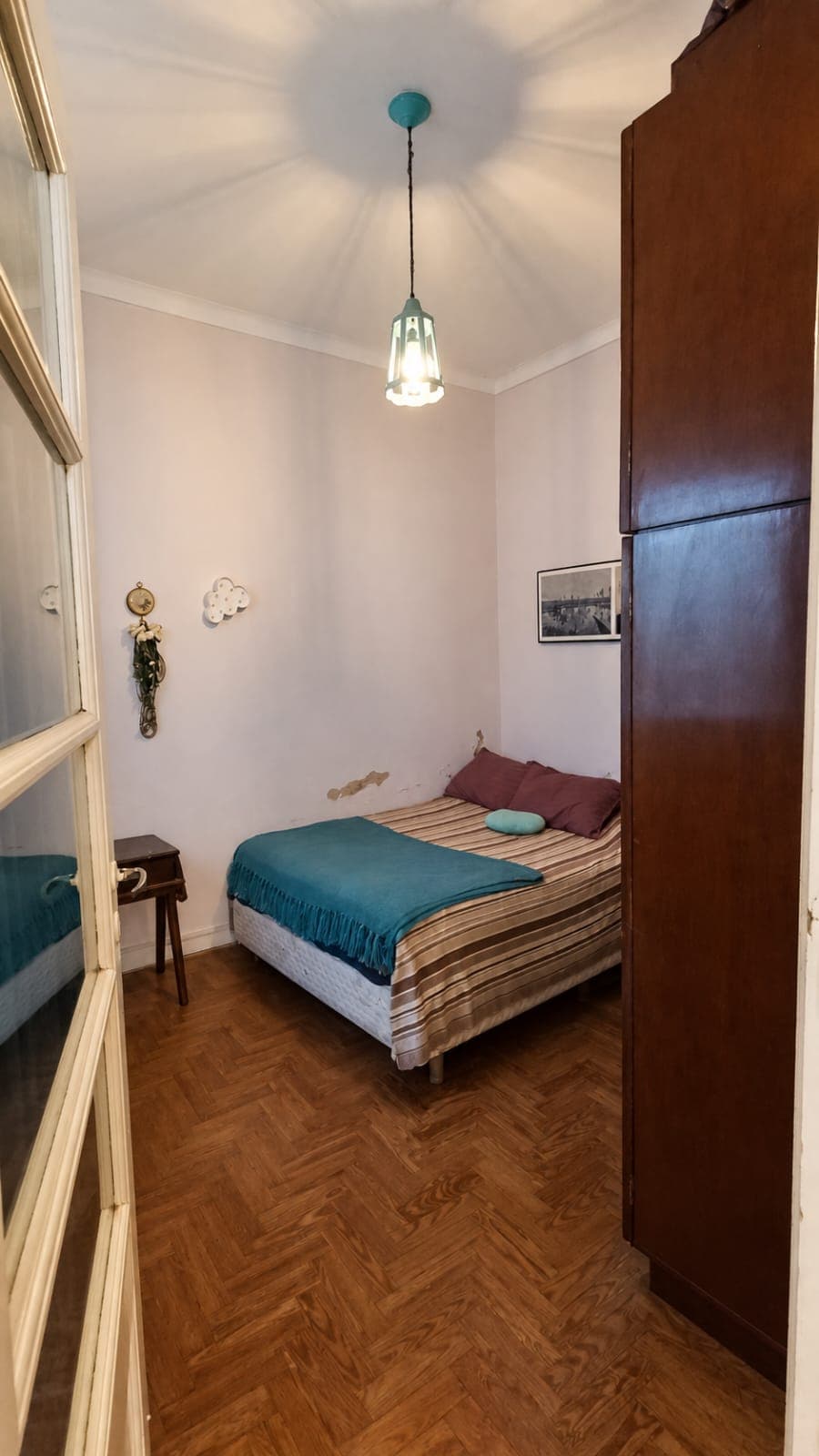 Casa de 3 dormitorios y departamento en planta alta en Mariano Moreno  - 7