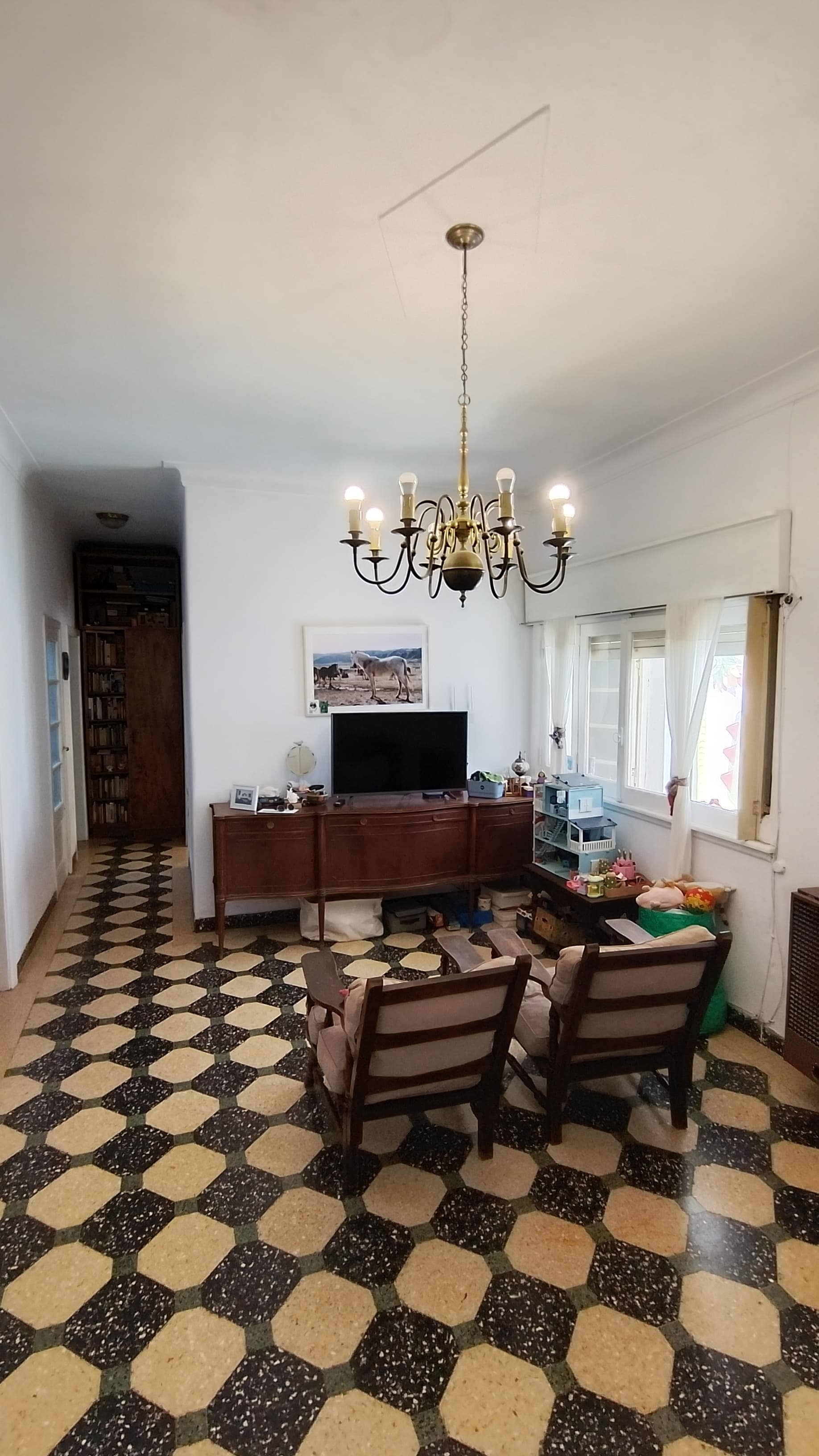 Casa de 3 dormitorios y departamento en planta alta en Mariano Moreno  - 3