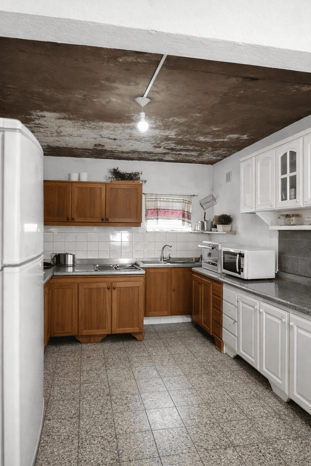 Casa 2 dormitorios con amplio lote en Bolivar  - 3