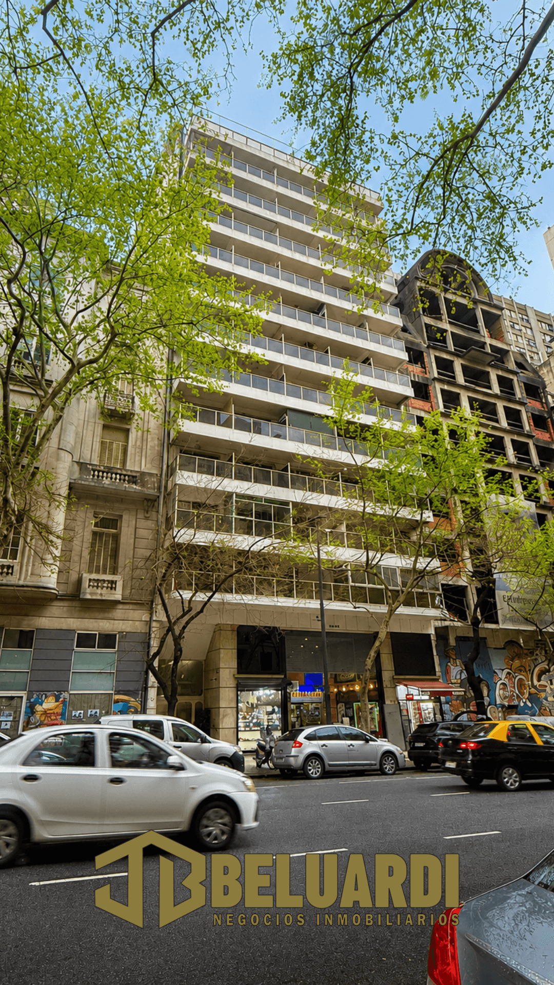 Monoambiente sobre Av. de Mayo a metros de Av. 9 de Julio