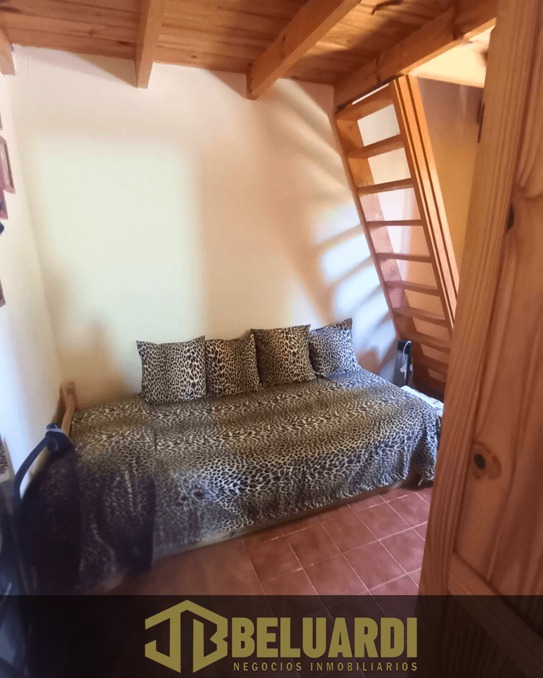 Casa 3 dormitorios en barrio Los Robles  - 6