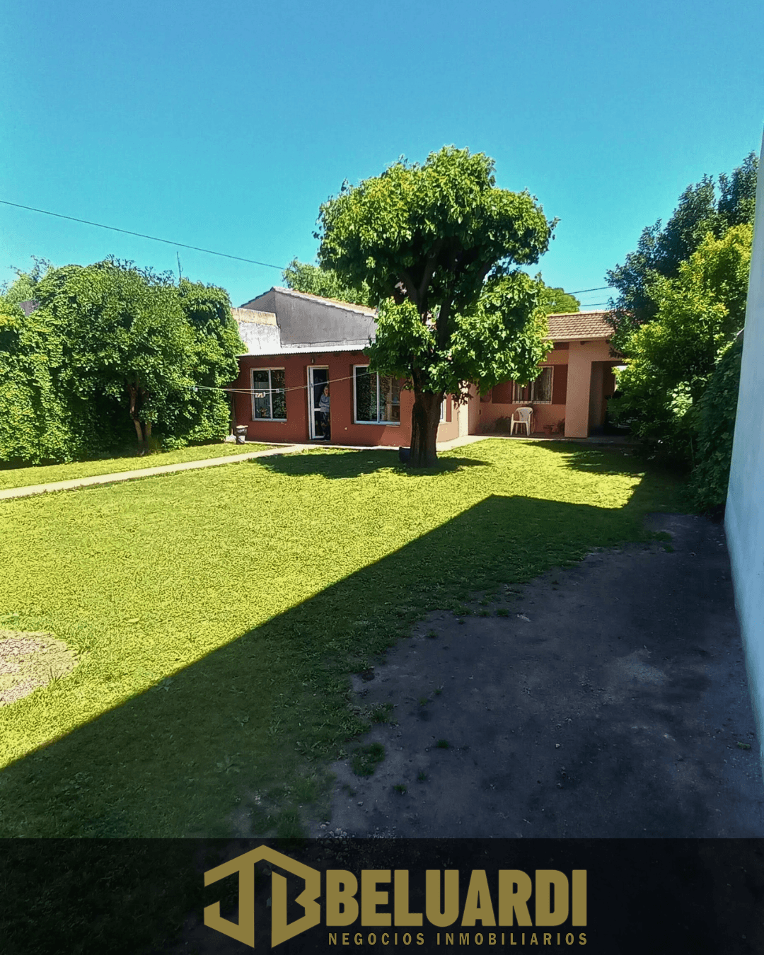 Casa 3 dormitorios en barrio Los Robles  - 9