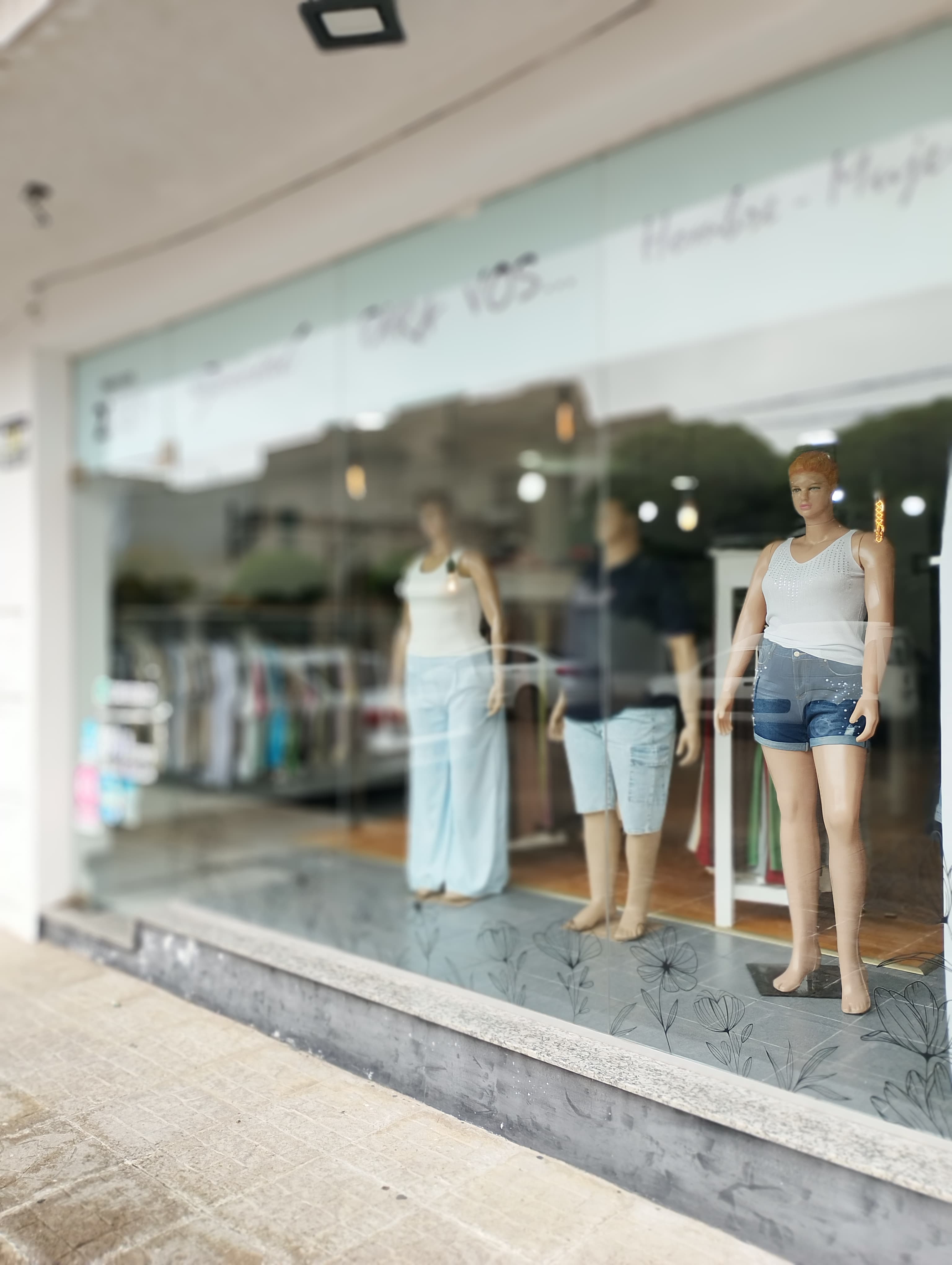 Vende fondo de comercio