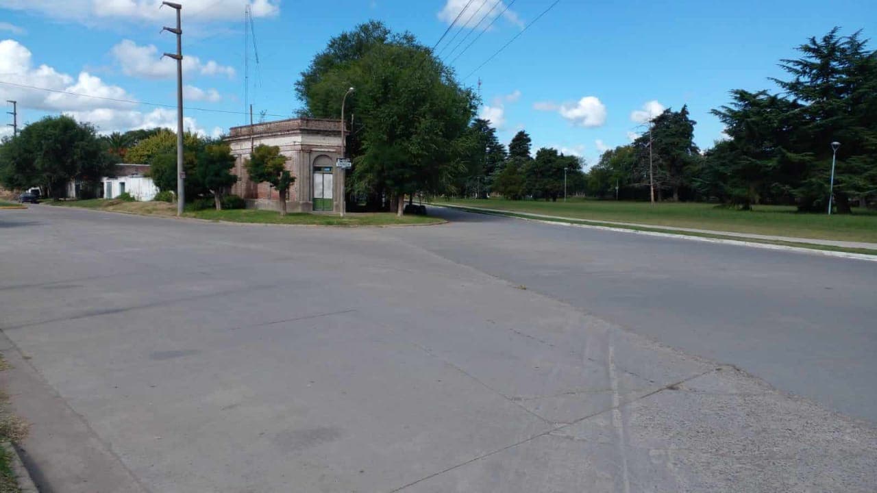 Casa histórica en Hinojo, ideal para desarrollo inmobiliario